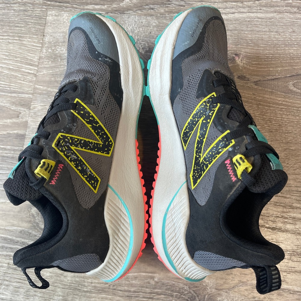 New Balance Nitrel v4 Trail Running Shoes Womens 8 Grey Black WTNTRLC4